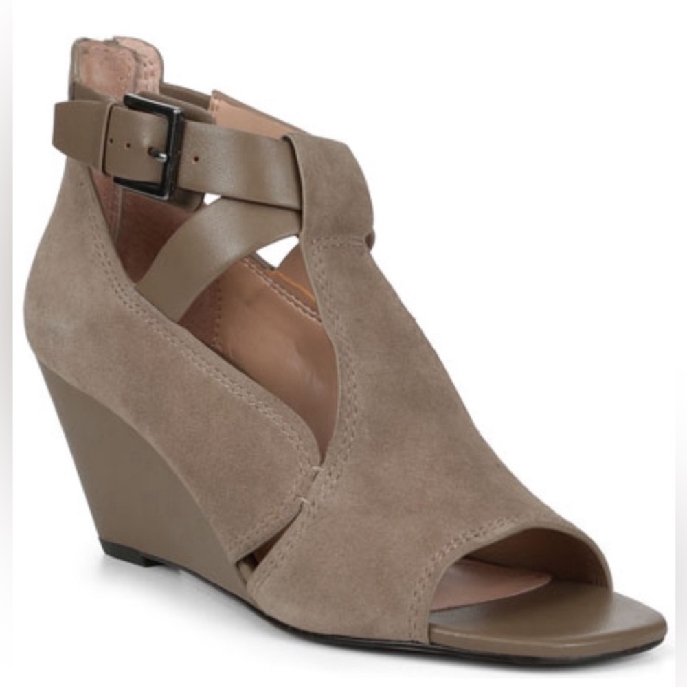 Donald Pliner | Wedge Fall Sandals | Size 7.5